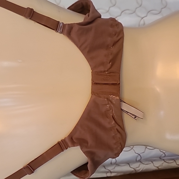 Victoria's Secret Plunging Underwire Bra. 38DD Bodt by Victoria - Picture 3 of 6